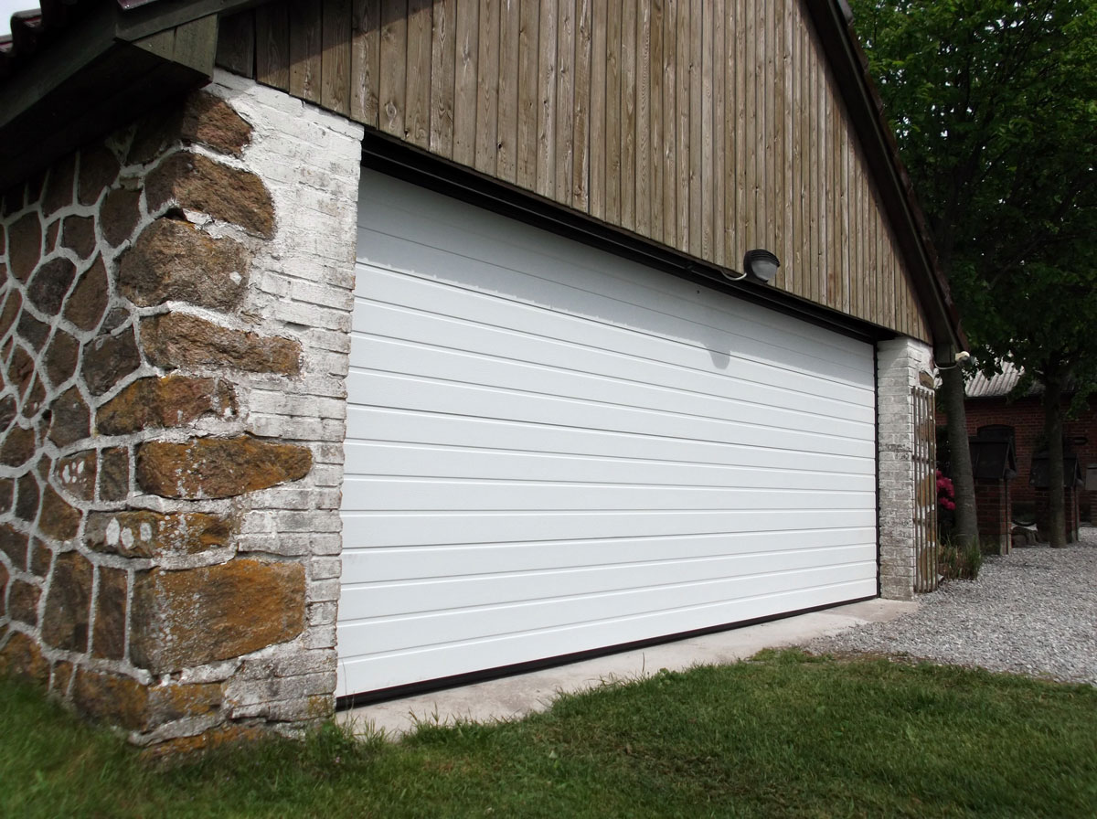 Garage doors ALUTECH