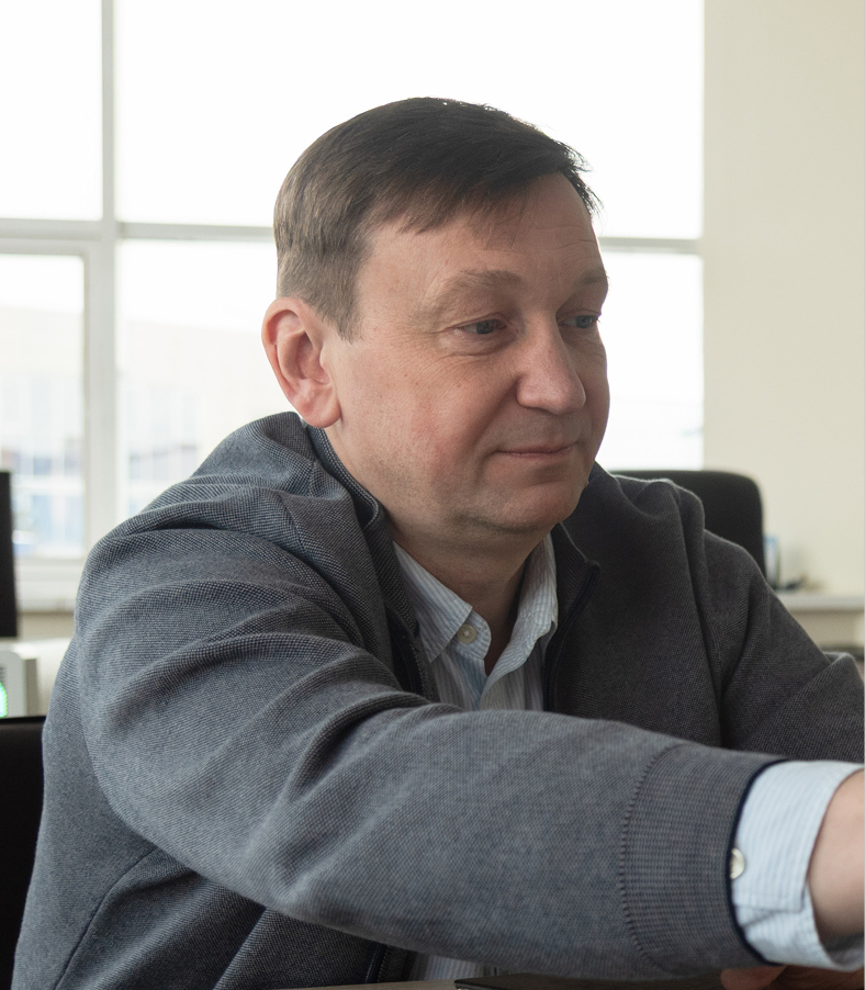 Евгений Парамонов