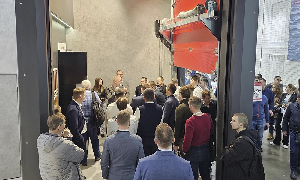 Экскурсия по стенду